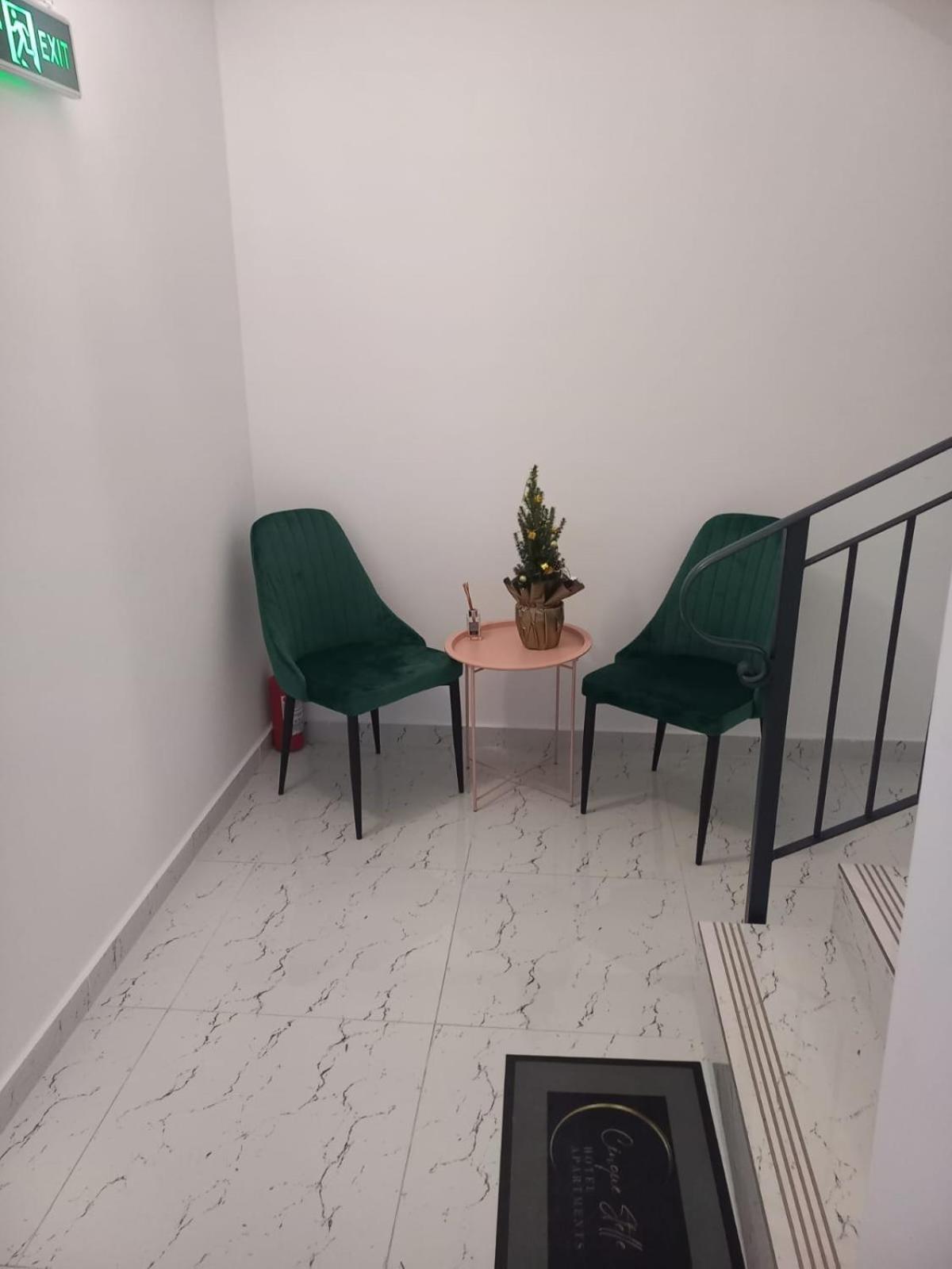 Cinque Stelle Hotel Apartments Клуж-Напока Екстериор снимка